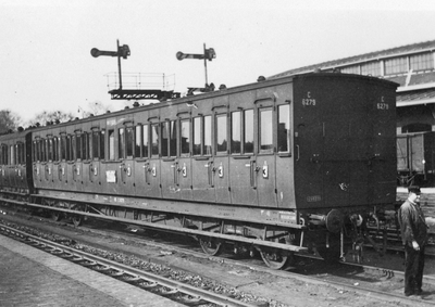 165419 Afbeelding van het rijtuig nr. C 6279 (serie C 6201-6358) van de N.S. te Den Haag S.S.